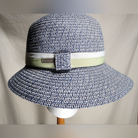 Beautiful NWOT Betmar Jess style sun hat in blue & white poly braid. New no tags - Picture 2 of 10